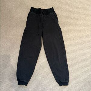 Lululemon Scuba Jogger - size 2